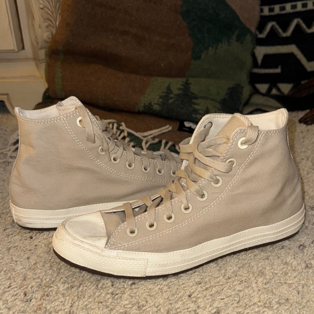 High-Top Converse  Shoes - Beige